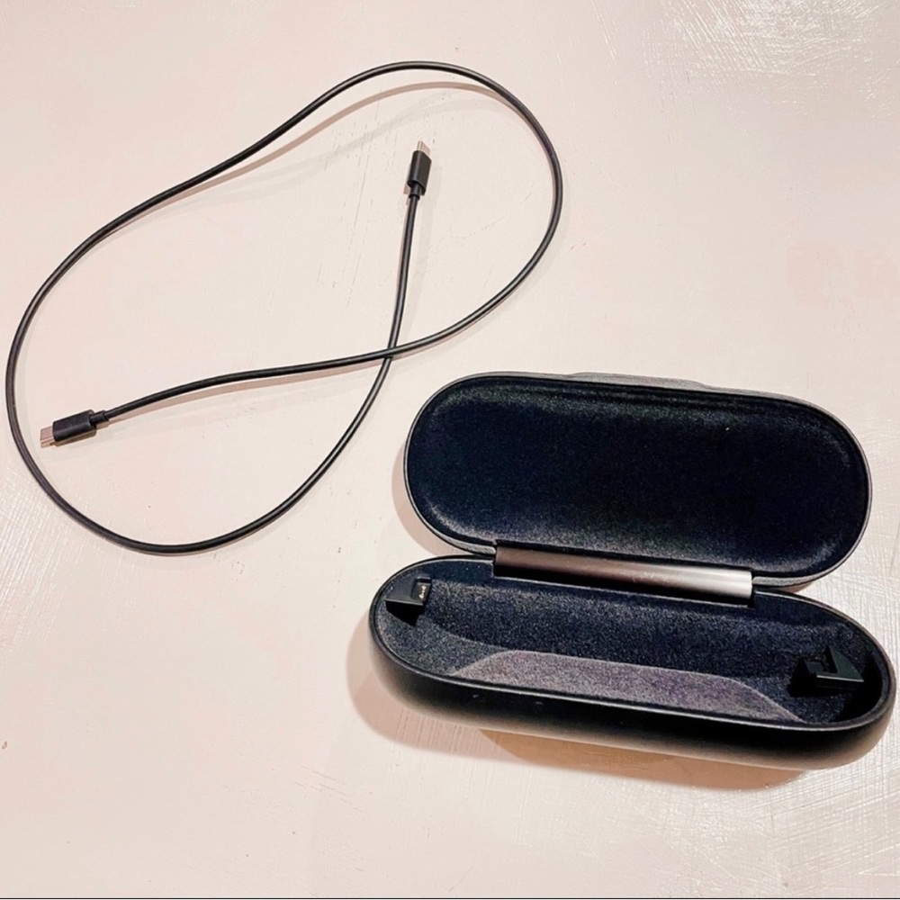 ISO ray ban stories charging case